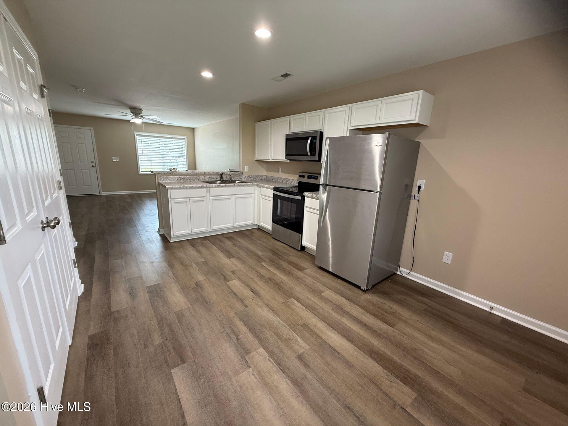 201 Fire Tower Road, Unit 4 Richlands, NC 28574 - Photo 3 of 8 kitchen