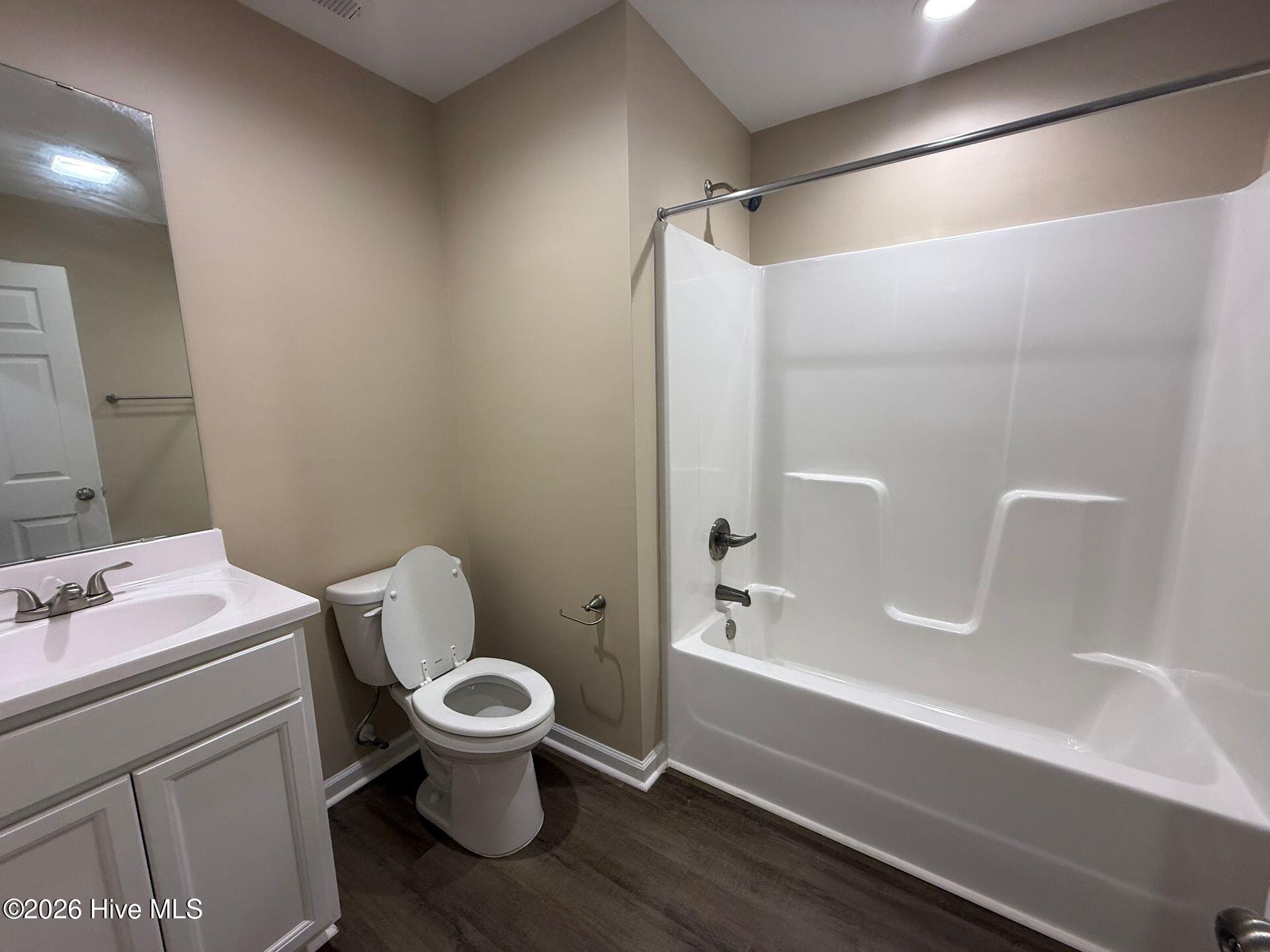 201 Fire Tower Road, Unit 4 Richlands, NC 28574 - Photo 5 of 8 full bathroom.