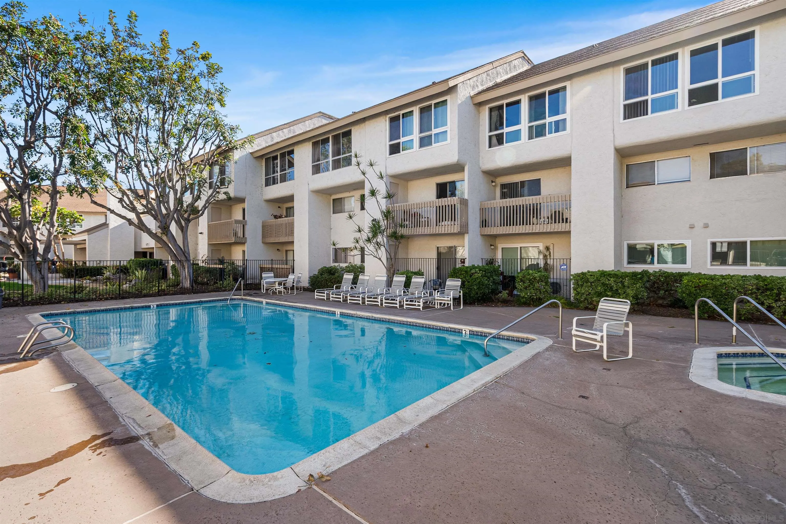 6255 Rancho Mission Road, Unit 108 San Diego, CA 92108 - Photo 3 of 10 Gallery Image 3