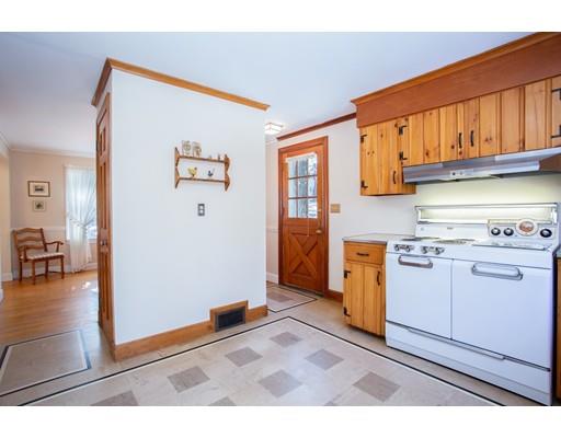 96 Roy Street Springfield, MA 01104 - Photo 13 of 27