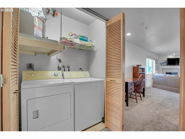 $200,000 | 223 North Hayden Bay Drive, Portland, OR 97217