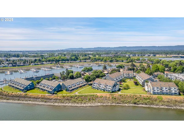 $200,000 | 223 North Hayden Bay Drive, Portland, OR 97217