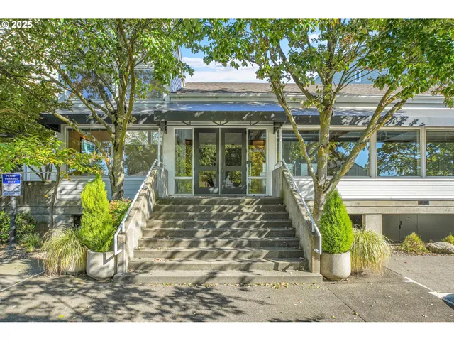 $200,000 | 223 North Hayden Bay Drive, Portland, OR 97217