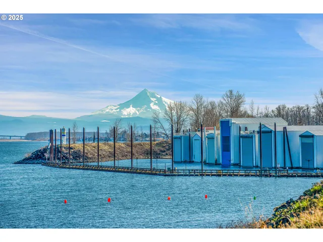 $200,000 | 223 North Hayden Bay Drive, Portland, OR 97217