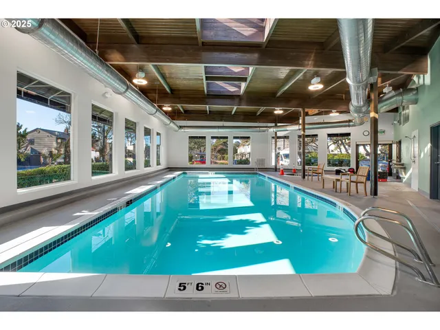 $200,000 | 223 North Hayden Bay Drive, Portland, OR 97217