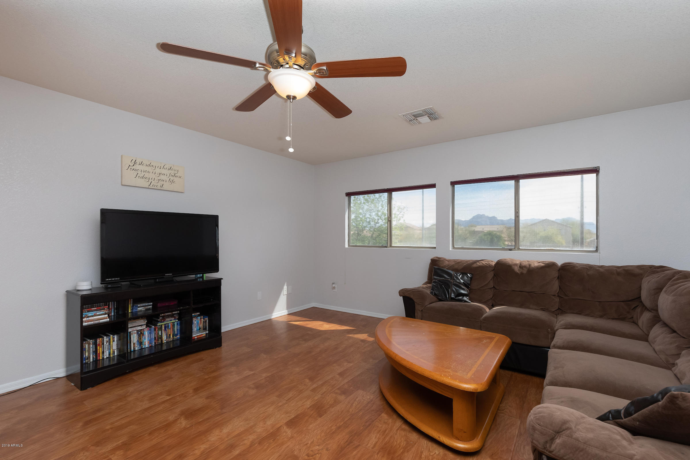 161 South Del Rancho Mesa, AZ 85120 - Photo 17 of 30 161_S_Del_Rancho_17