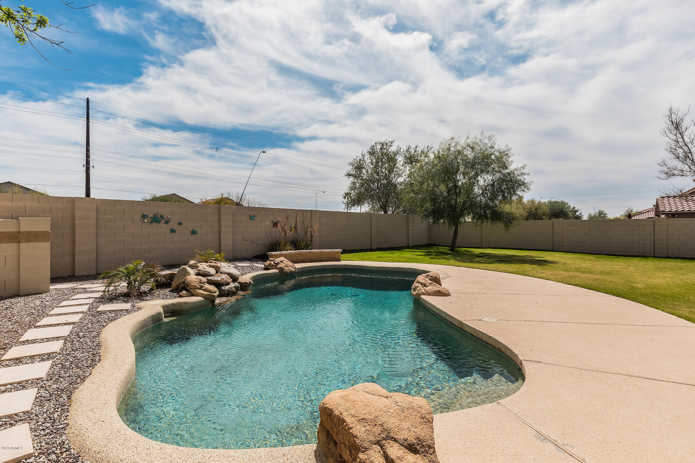 161 South Del Rancho Mesa, AZ 85120 - Photo 28 of 30 161_S_Del_Rancho_30