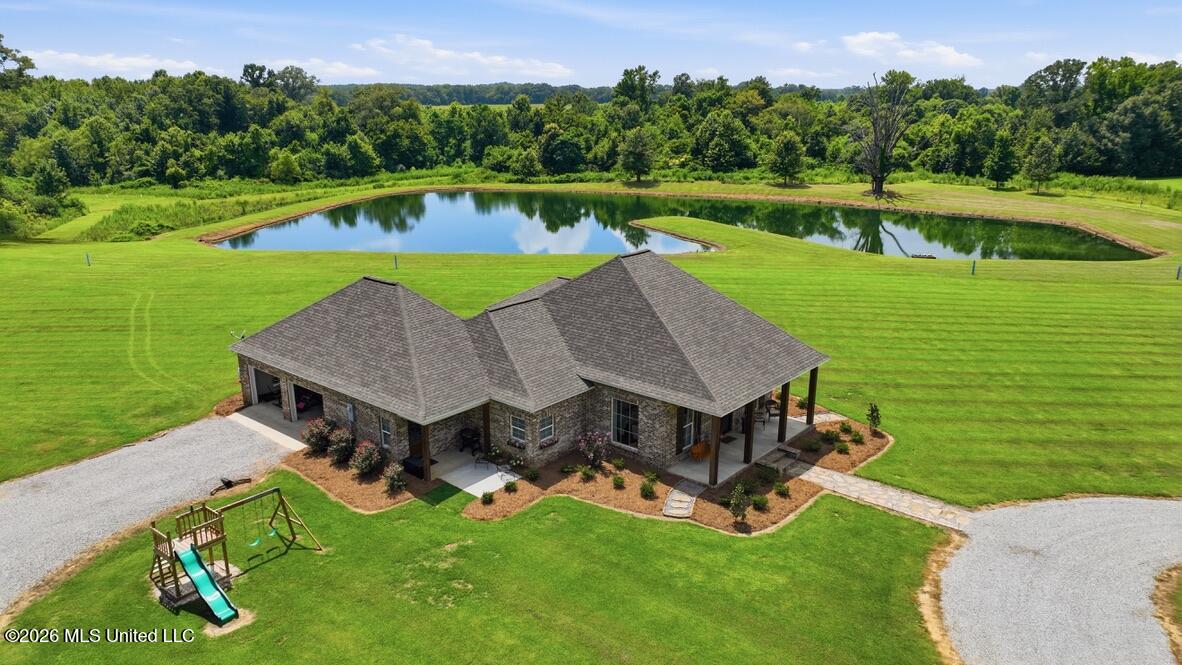 2363 Fugates Road Benton, MS 39039 - Photo 32 of 81 B8D83F7F-EC08-4EEA-ADCB-7E0BA833FFB9_1_1