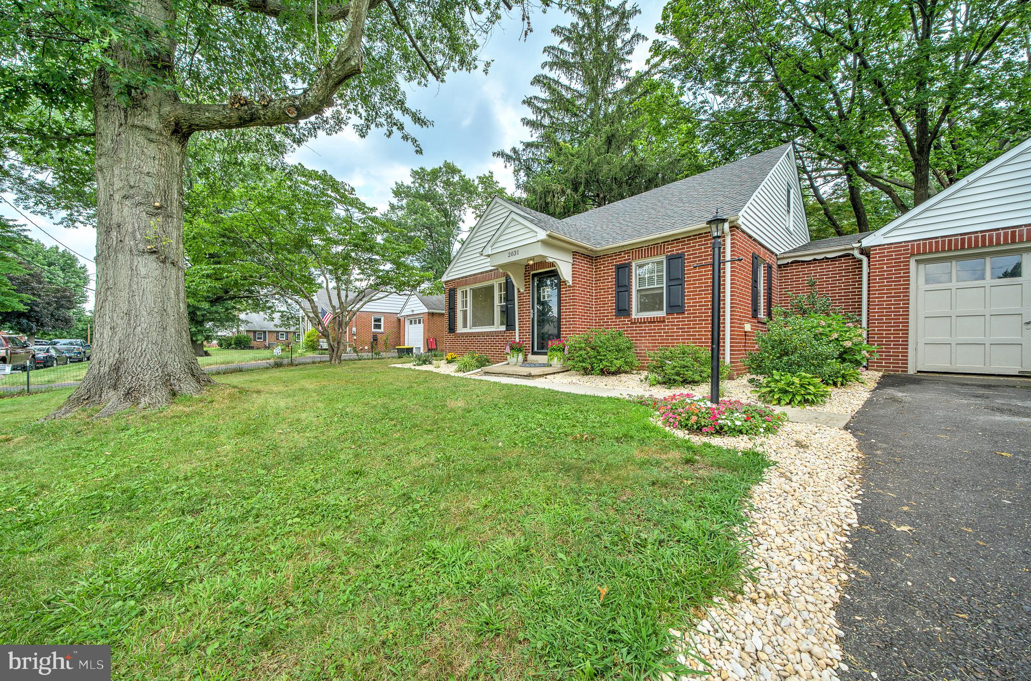 2031 Oak Road Hatfield, PA 19440 - Photo 58 of 59 a front view of house with yard and green space