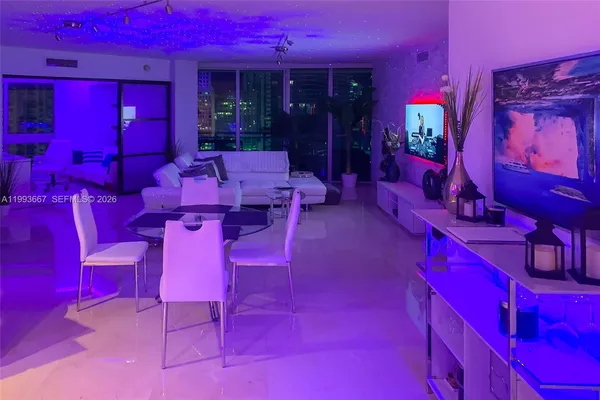 $6,800 | 350 South Miami Avenue, Unit 3002, Miami, FL 33130