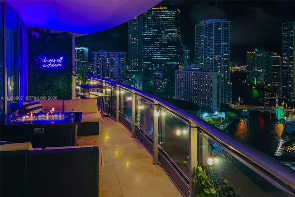 $6,800 | 350 South Miami Avenue, Unit 3002, Miami, FL 33130