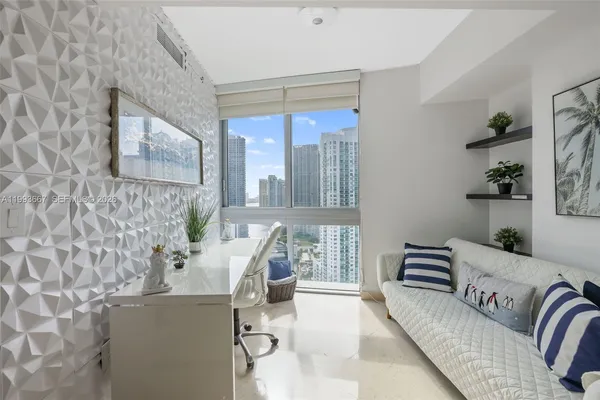 $6,800 | 350 South Miami Avenue, Unit 3002, Miami, FL 33130