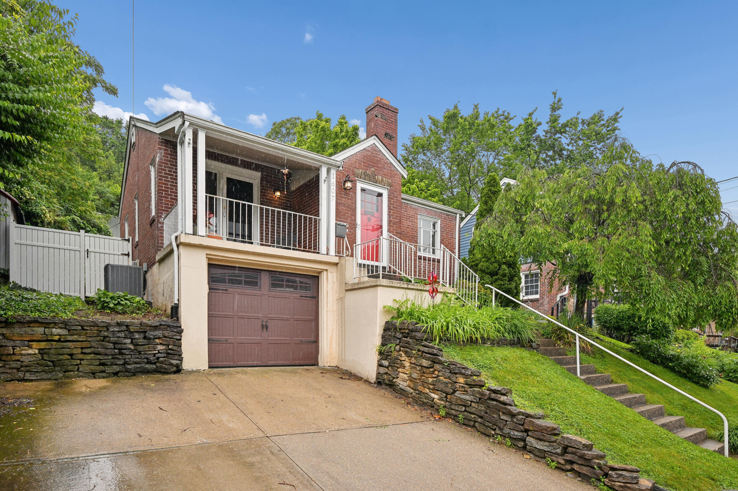 1607 Monroe Street Covington, KY 41014 - Photo 2 of 32