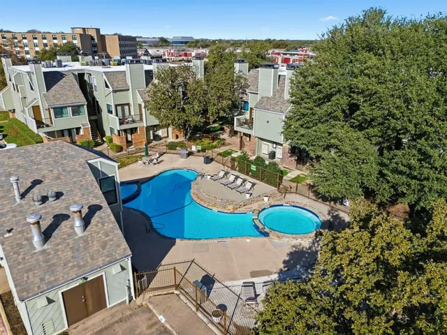 $215,000 | 3101 Sondra Drive, Unit 201, Fort Worth, TX 76107