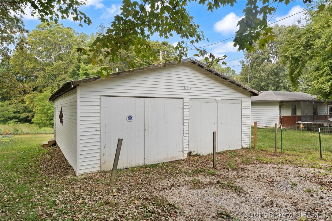4835 Tee Road Northeast Corydon, IN 47112 - Photo 4 of 41 Gallery Image 4