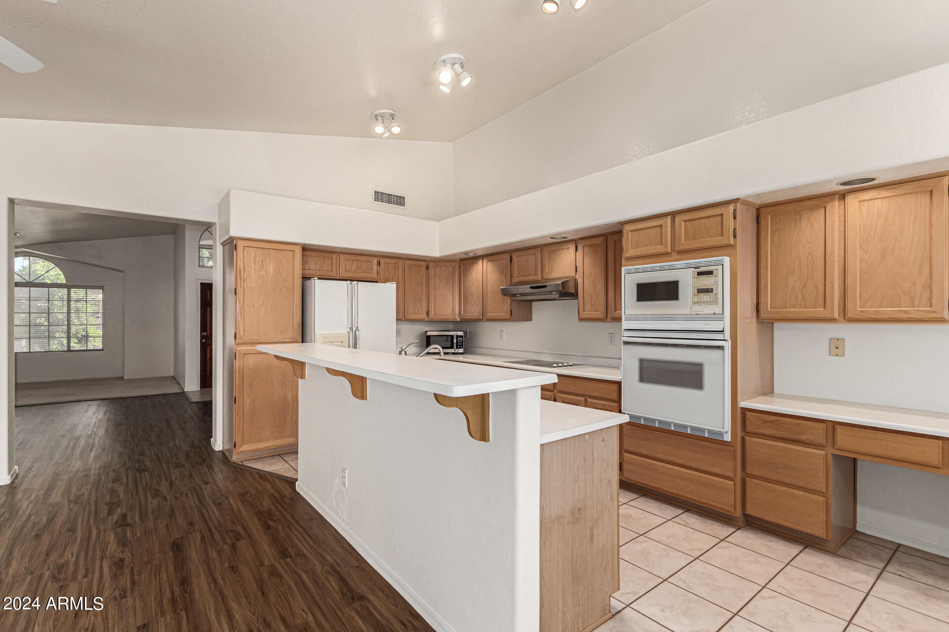 326 West El Freda Road Tempe, AZ 85284 - Photo 18 of 44 El Freda Kitchen