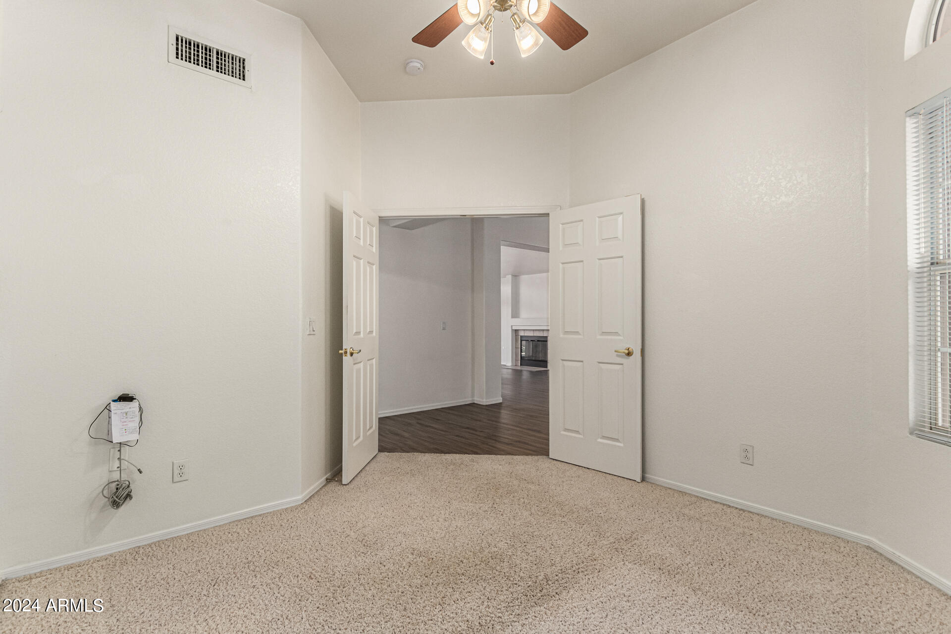 326 West El Freda Road Tempe, AZ 85284 - Photo 32 of 44 Office