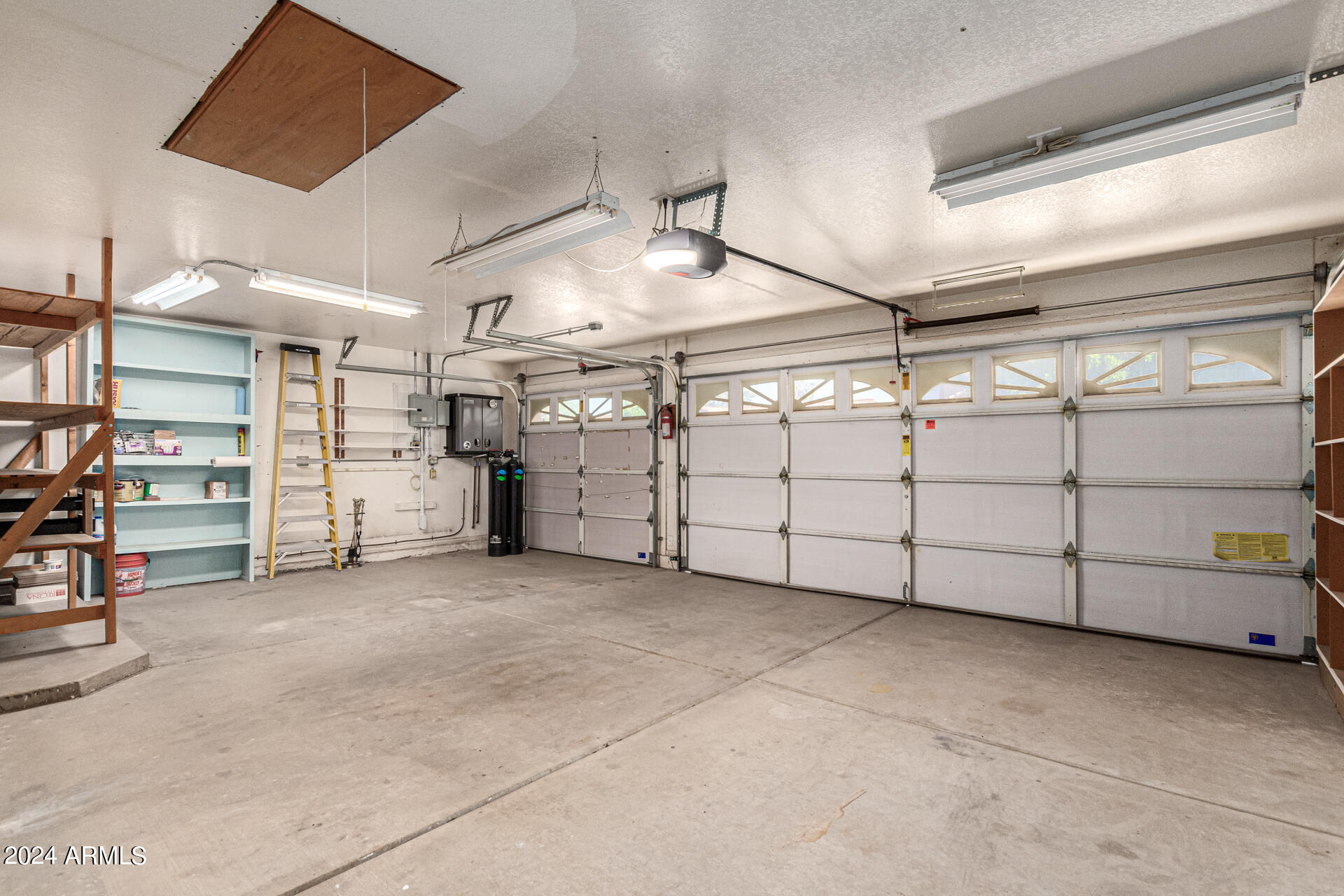 326 West El Freda Road Tempe, AZ 85284 - Photo 39 of 44 3 Car Garage