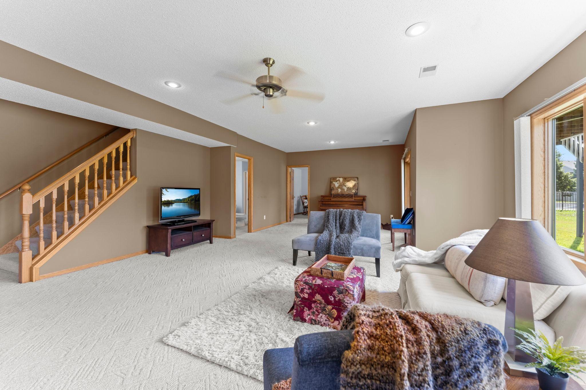 3685 Commonwealth Road Woodbury, MN 55125 - Photo 33 of 56 Gallery Image 33