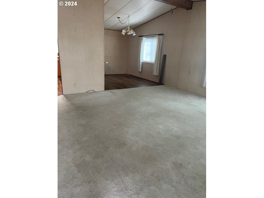 658 South 57th Street Springfield, OR 97478 - Photo 4 of 9 Gallery Image 4