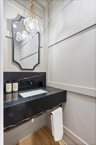 $1,224,900 | 1833 North Larrabee Street, Unit 1, Chicago, IL 60614