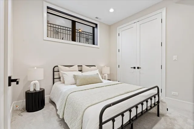 $1,224,900 | 1833 North Larrabee Street, Unit 1, Chicago, IL 60614