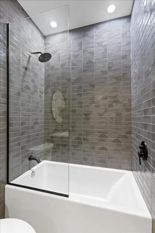 $1,224,900 | 1833 North Larrabee Street, Unit 1, Chicago, IL 60614