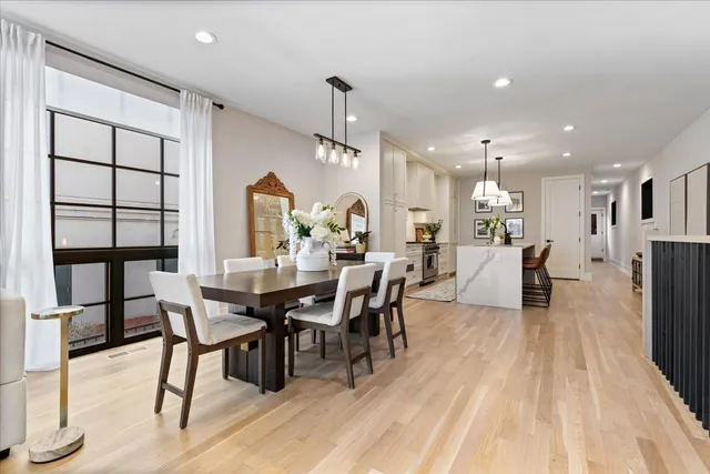 $1,224,900 | 1833 North Larrabee Street, Unit 1, Chicago, IL 60614