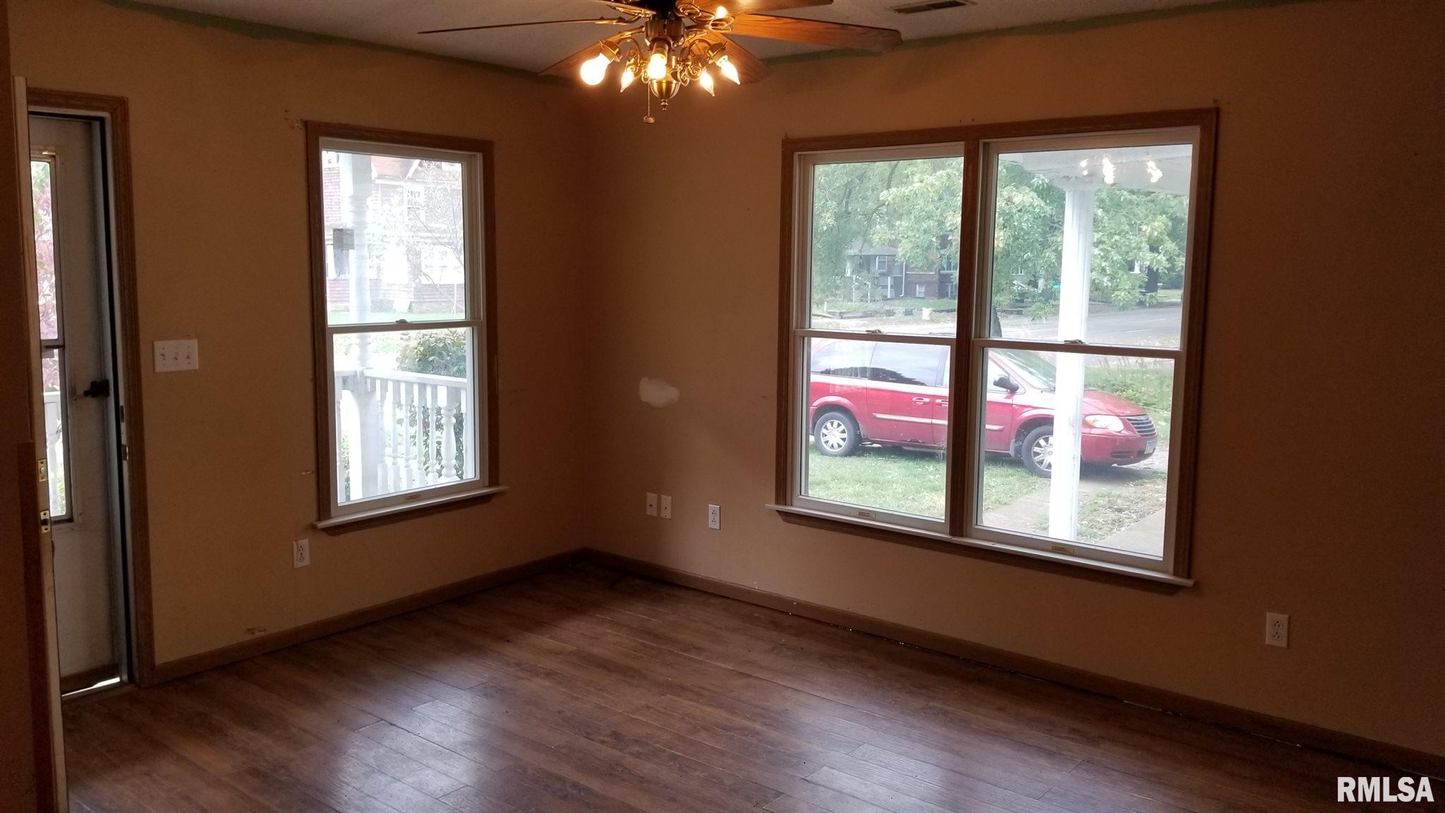 1827 South 5th Street Springfield, IL 62703 - Photo 12 of 19