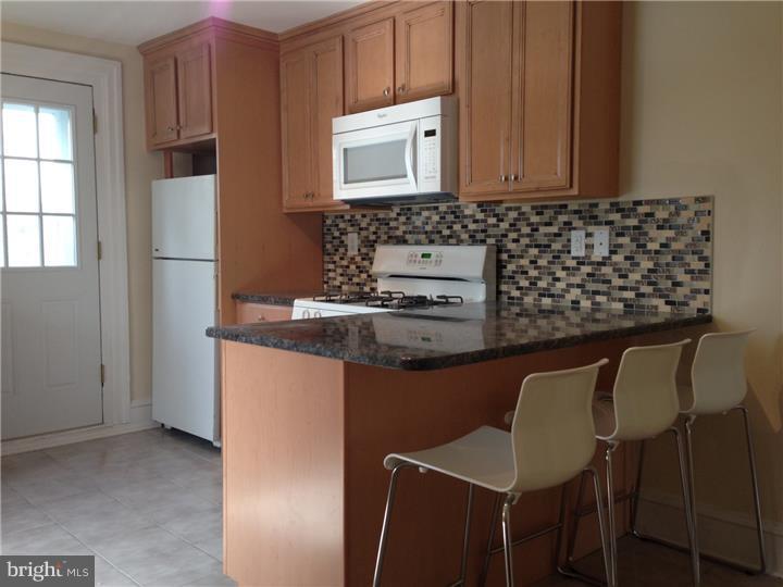 100 Grandview Road, Unit 3 Ardmore, PA 19003 - Photo 3 of 5