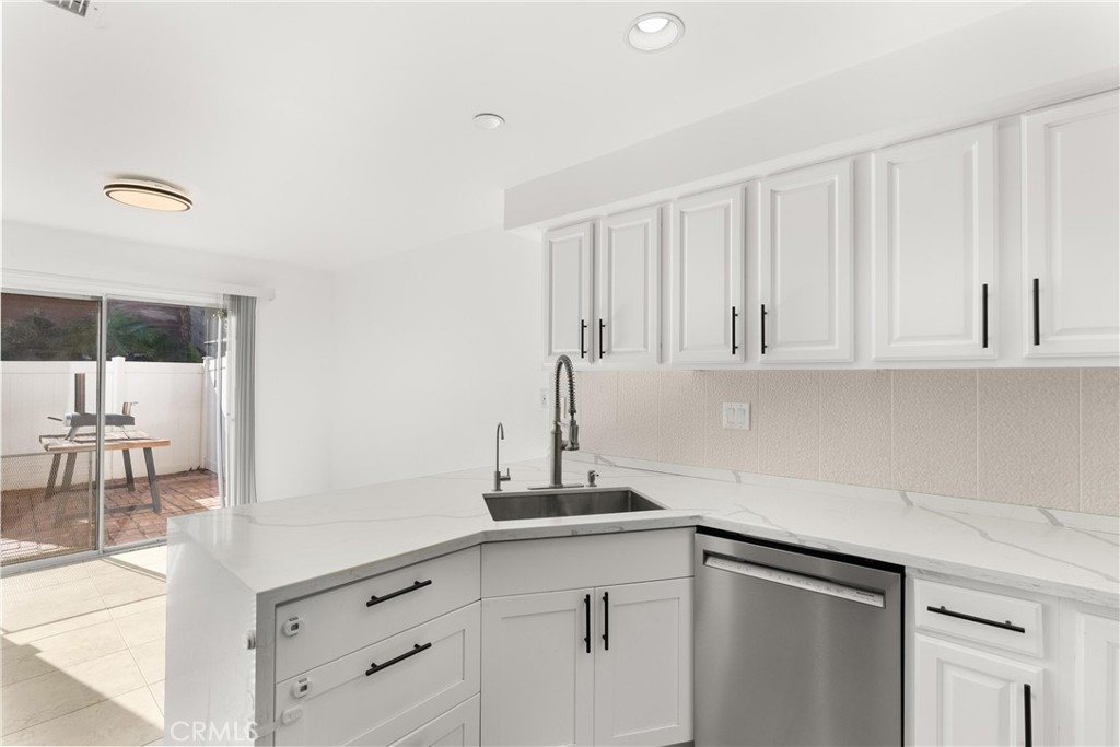 4 Daffodil Rancho Santa Margarita, CA 92688 - Photo 12 of 31