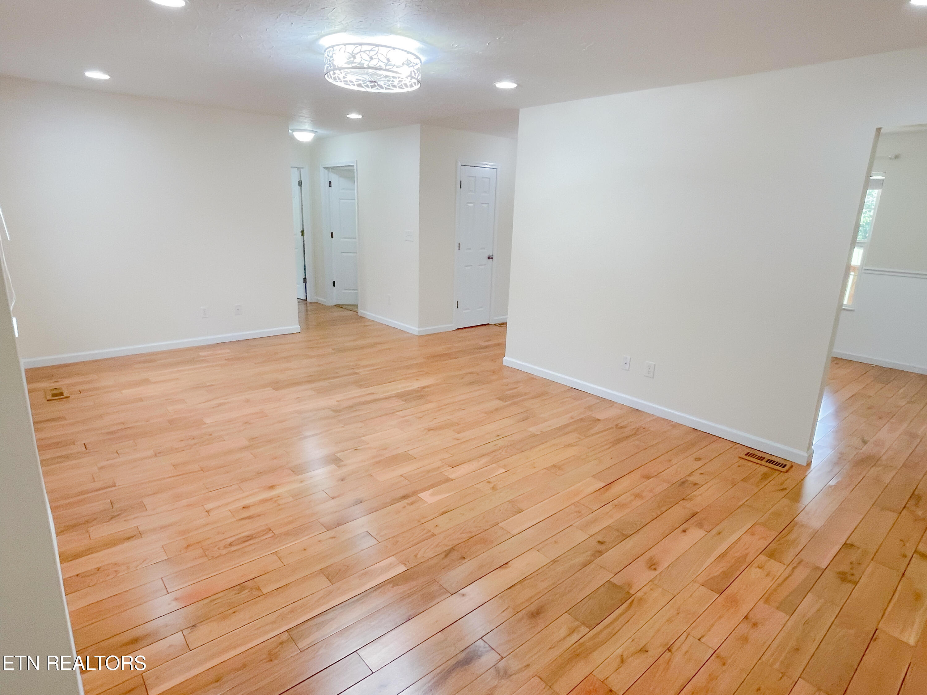457 Shady Road Oliver Springs, TN 37840 - Photo 12 of 60 living room 1