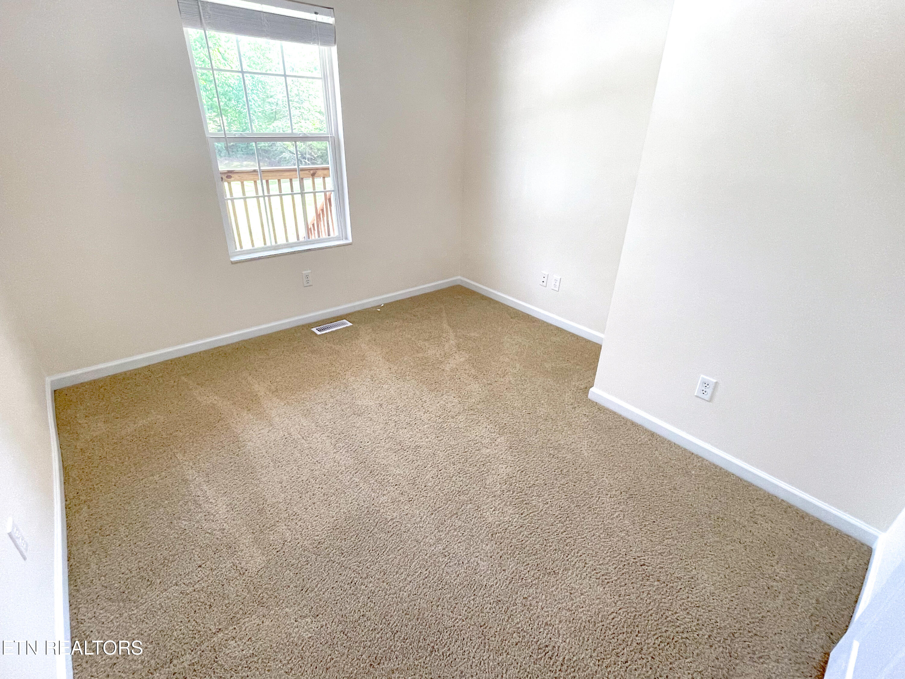 457 Shady Road Oliver Springs, TN 37840 - Photo 20 of 60 Office 2