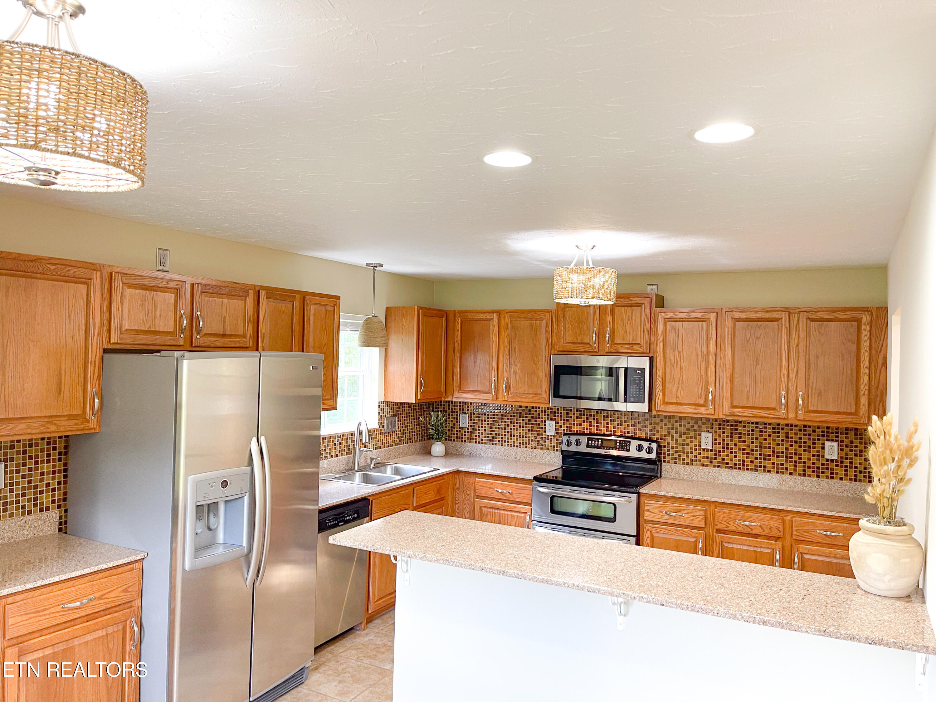 457 Shady Road Oliver Springs, TN 37840 - Photo 4 of 60 kitchen from dining room