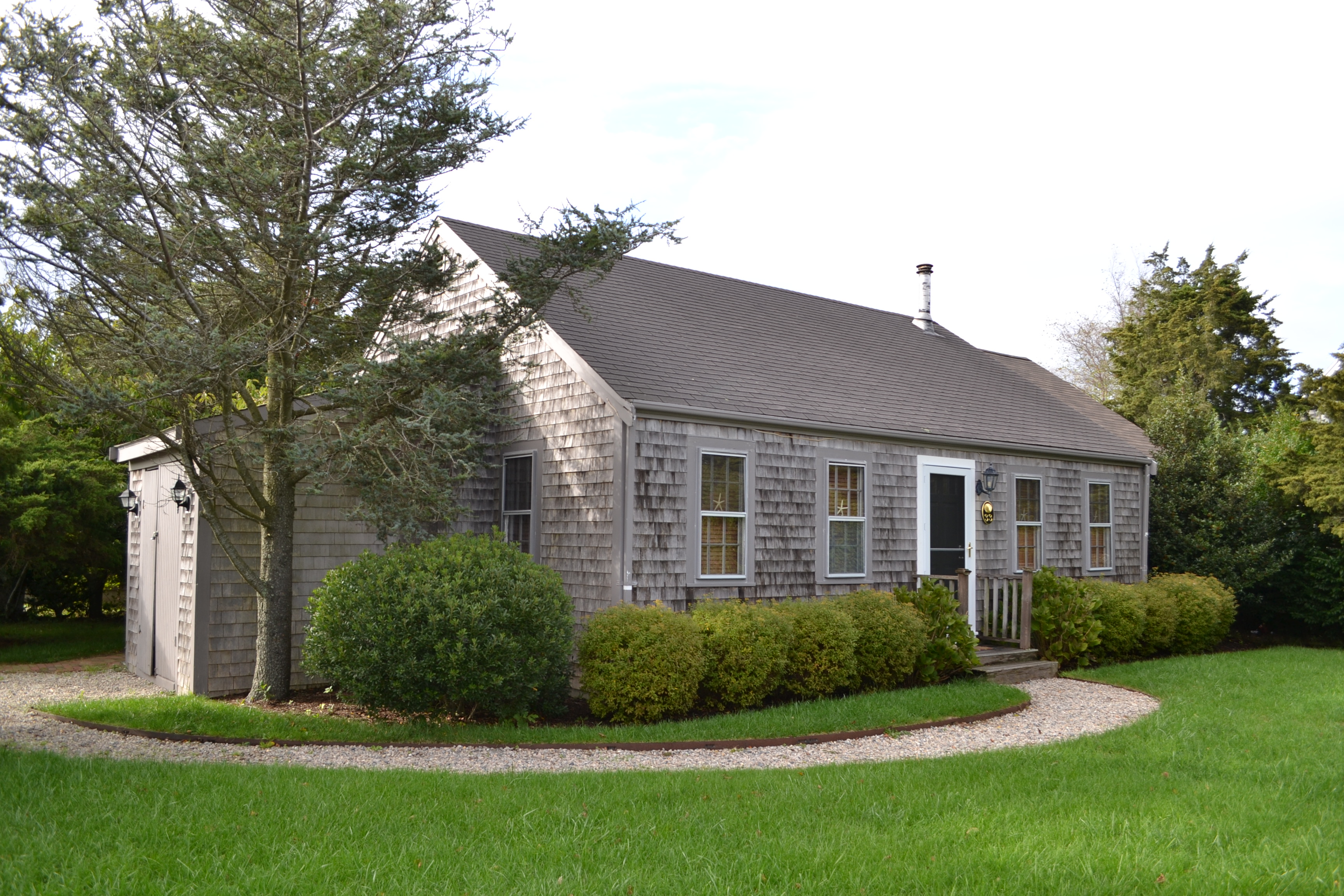 33 Surfside Road Nantucket, MA 02554 - Photo 2 of 16 Front of house