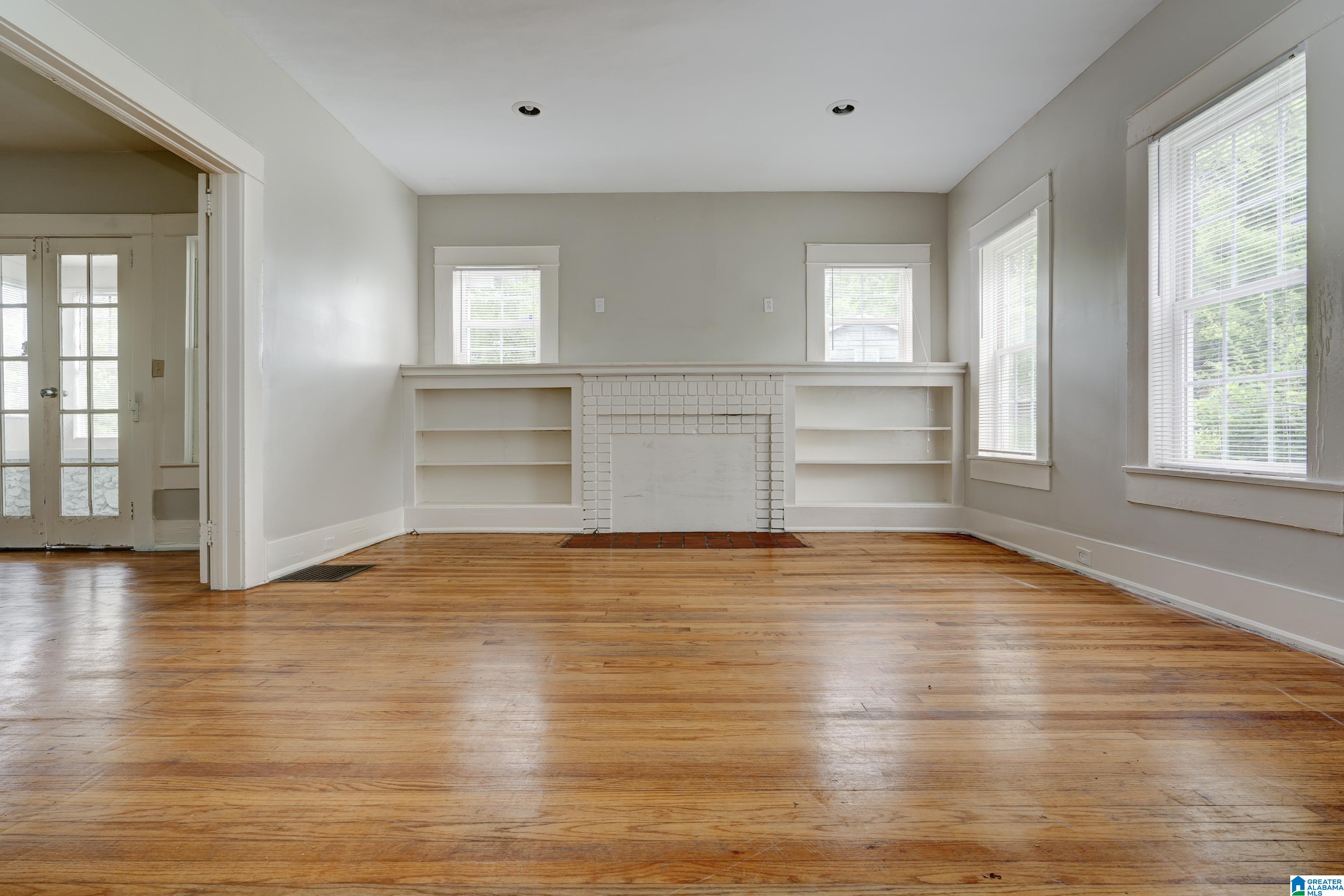 650 Maple Street Fairfield, AL 35064 - Photo 6 of 25 Gallery Image 6