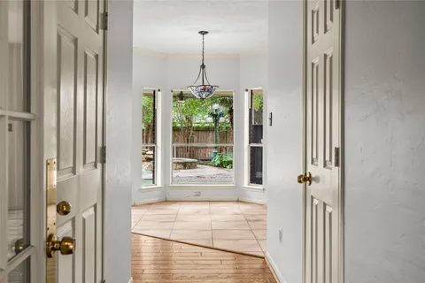 $299,900 | 330 Welford Lane, Highlands, TX 77562