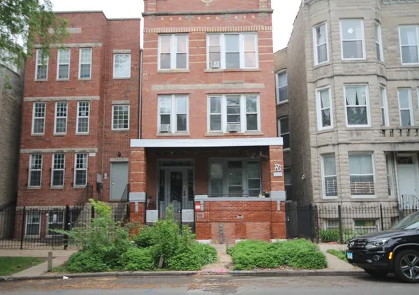 $2,295 | 1424 North Maplewood Avenue, Unit 2F, Chicago, IL 60622