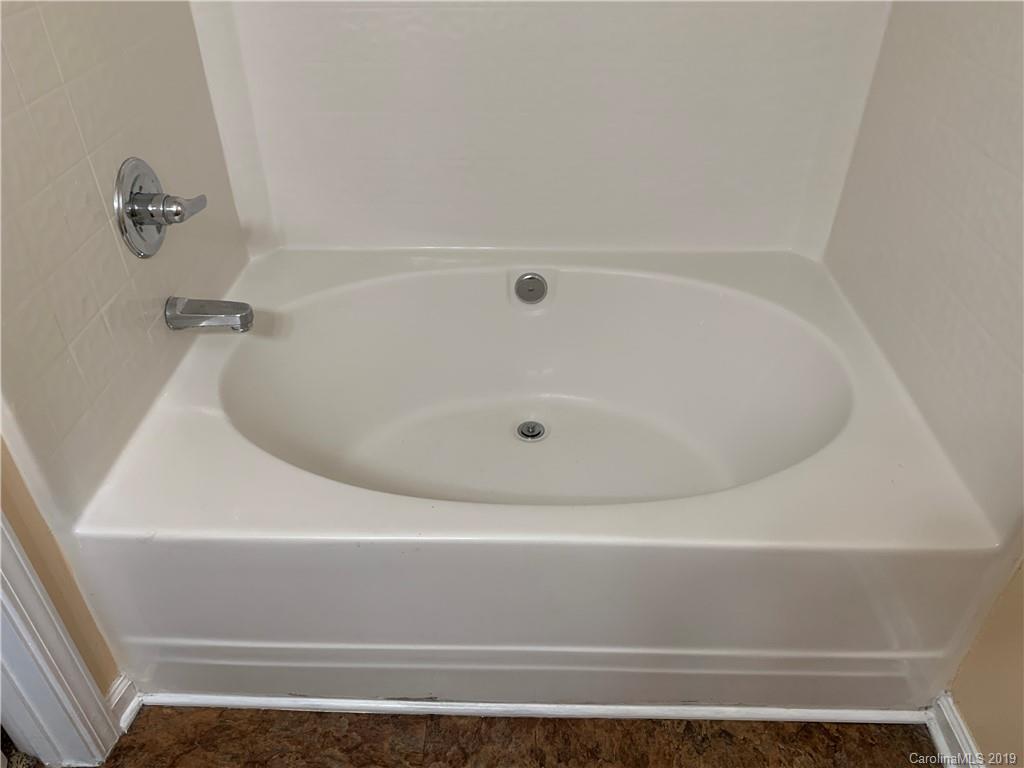 4004 Ranchview Lane Charlotte, NC 28216 - Photo 2 of 19 Gallery Image 2