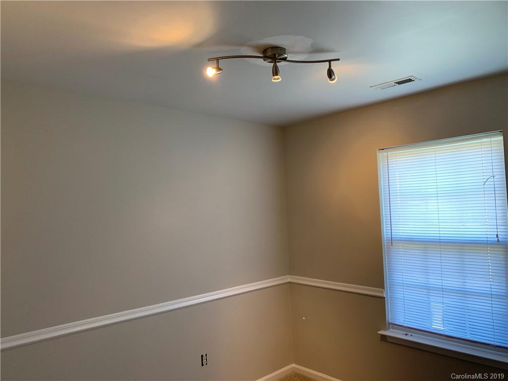 4004 Ranchview Lane Charlotte, NC 28216 - Photo 11 of 19 Gallery Image 11