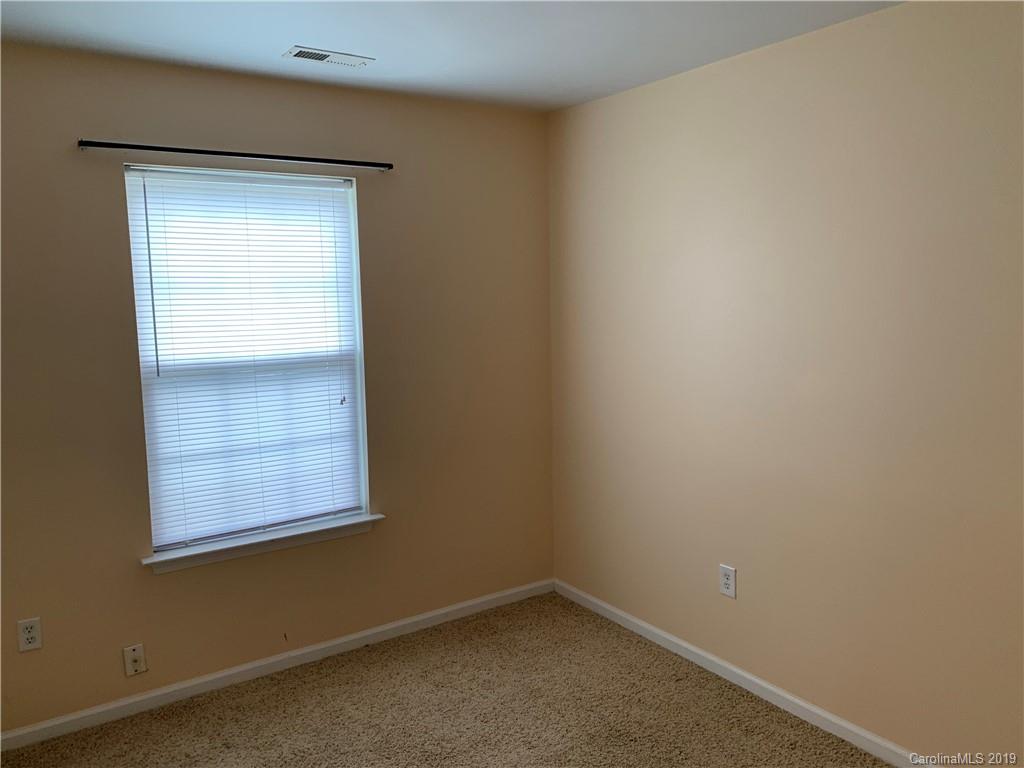 4004 Ranchview Lane Charlotte, NC 28216 - Photo 17 of 19 Gallery Image 17