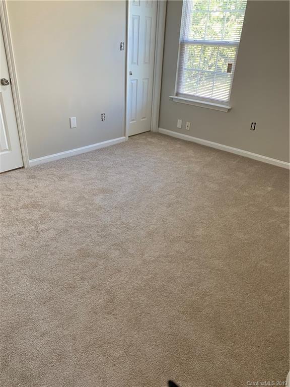 4004 Ranchview Lane Charlotte, NC 28216 - Photo 9 of 19 Gallery Image 9