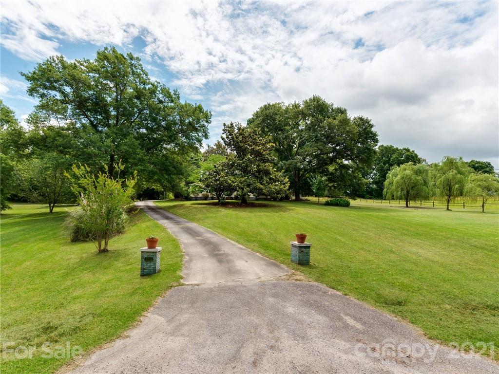 145 Fox Run Road Lancaster, SC 29720 - Photo 3 of 30 Gallery Image 3
