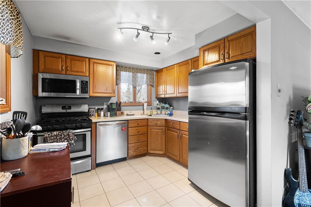 86 Gensler Road Pittsburgh, PA 15236 - Photo 3 of 19 Gallery Image 3