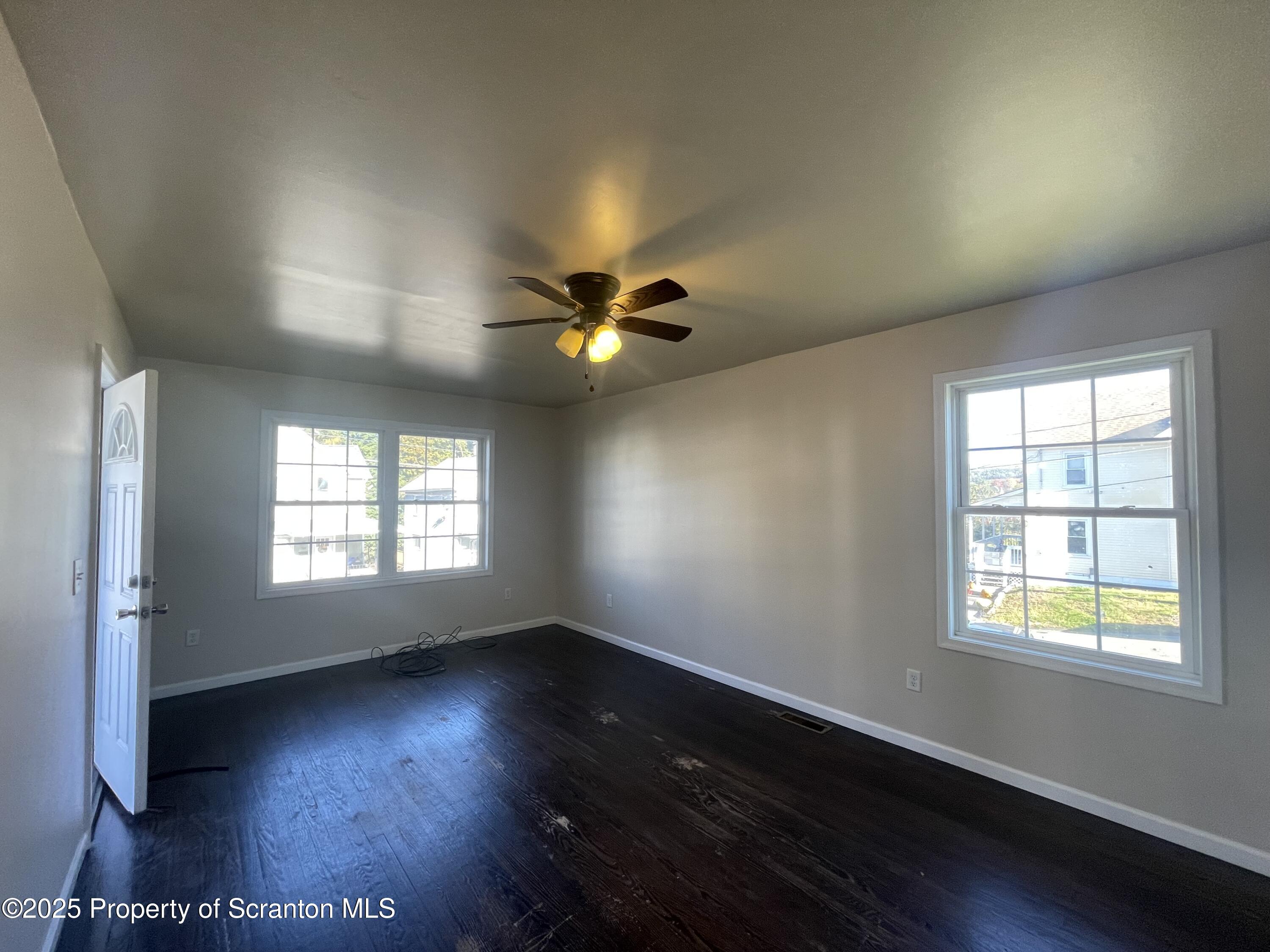 127 West Line Street, Unit DOWNSTAIRS Olyphant, PA 18447 - Photo 6 of 10 IMG_7239