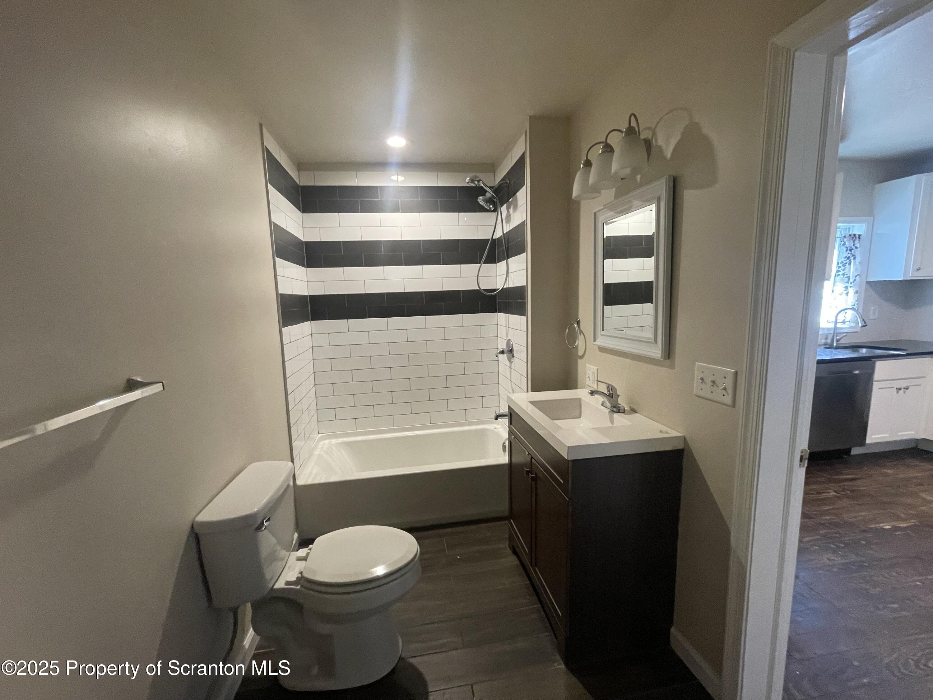 127 West Line Street, Unit DOWNSTAIRS Olyphant, PA 18447 - Photo 9 of 10 IMG_7245