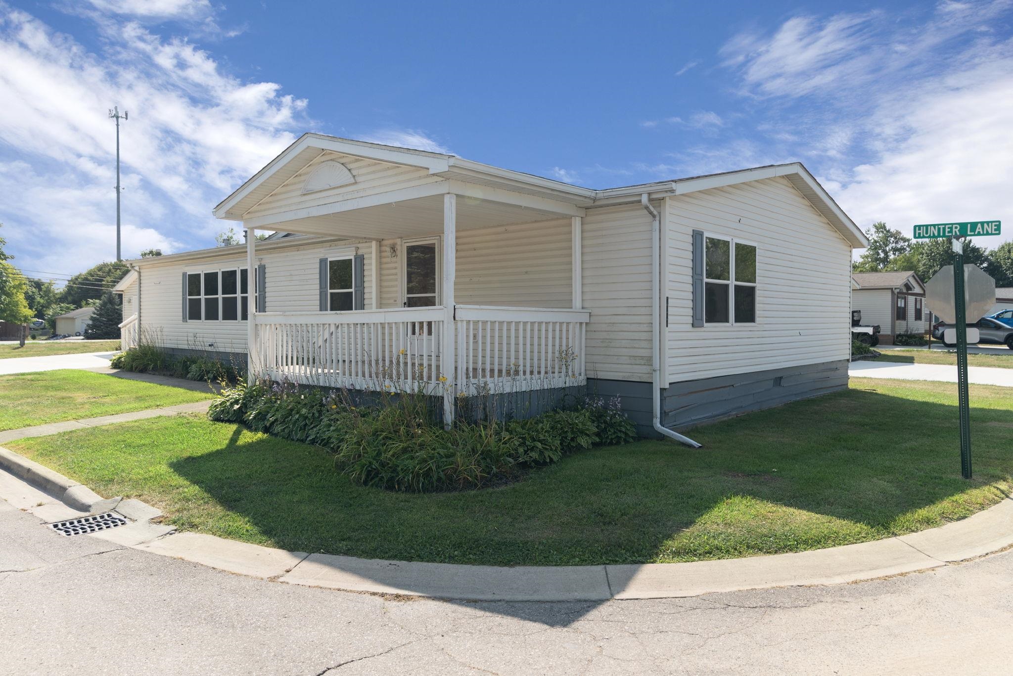 3761 Fox Chase Dryden, MI 48428 - Photo 33 of 34 50220044-d410d88d-1915-4c7b-92c9-2287d8232846.JPG