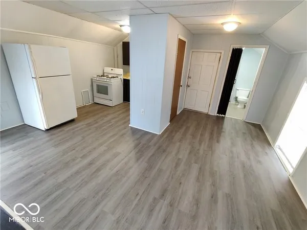 $545 | 617 West Franklin Street, Unit STUDIO 3, Shelbyville, IN 46176