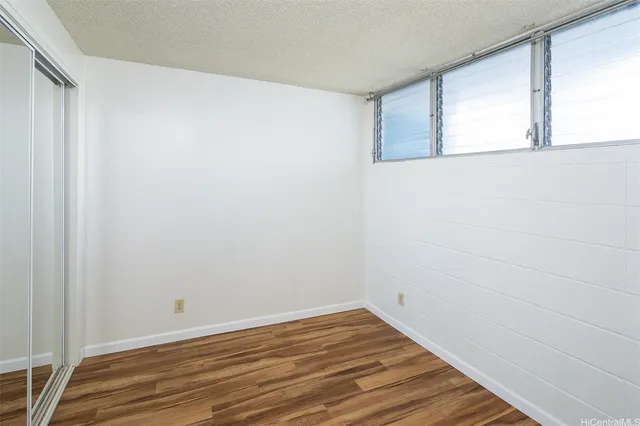 $2,300 | 2542 Date Street, Unit 401, Honolulu, HI 96826