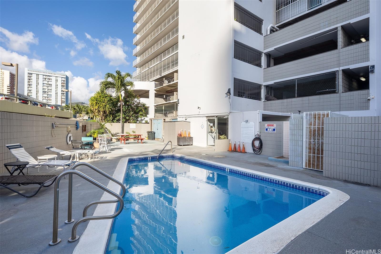 2542 Date Street, Unit 401 Honolulu, HI 96826 - Photo 10 of 13